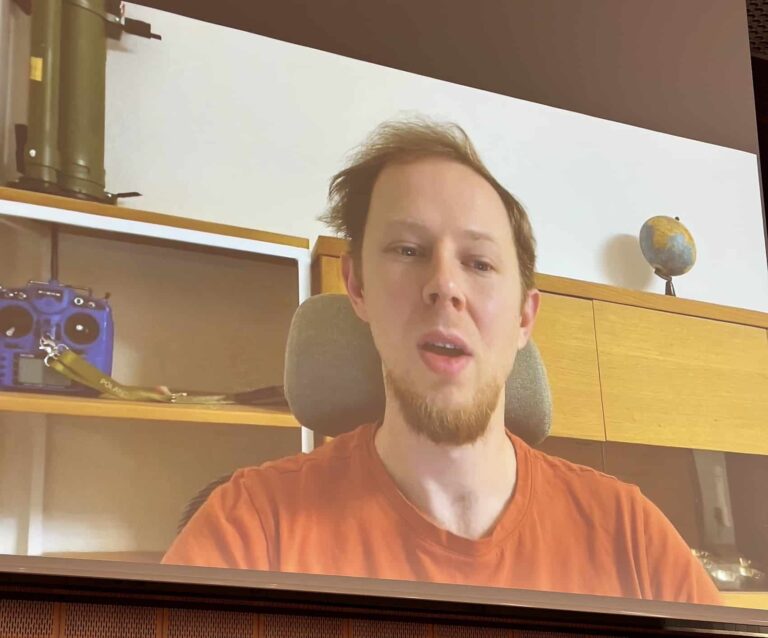 Vsevolod Solovyov from Prophy.Science accepting the inaugural APE Award for Innovation in Scholarly Communication