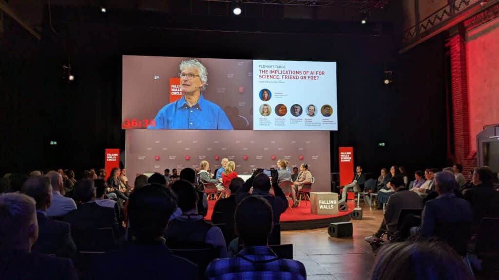 Photo of Benoit Schillings at panel session at Falling Walls